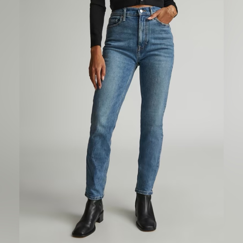 Everlane 90s Cheeky Jean in Medium Blue, size 30